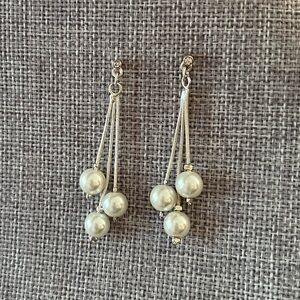 Elegant Silver Drop Earrings with Pearl Clusters